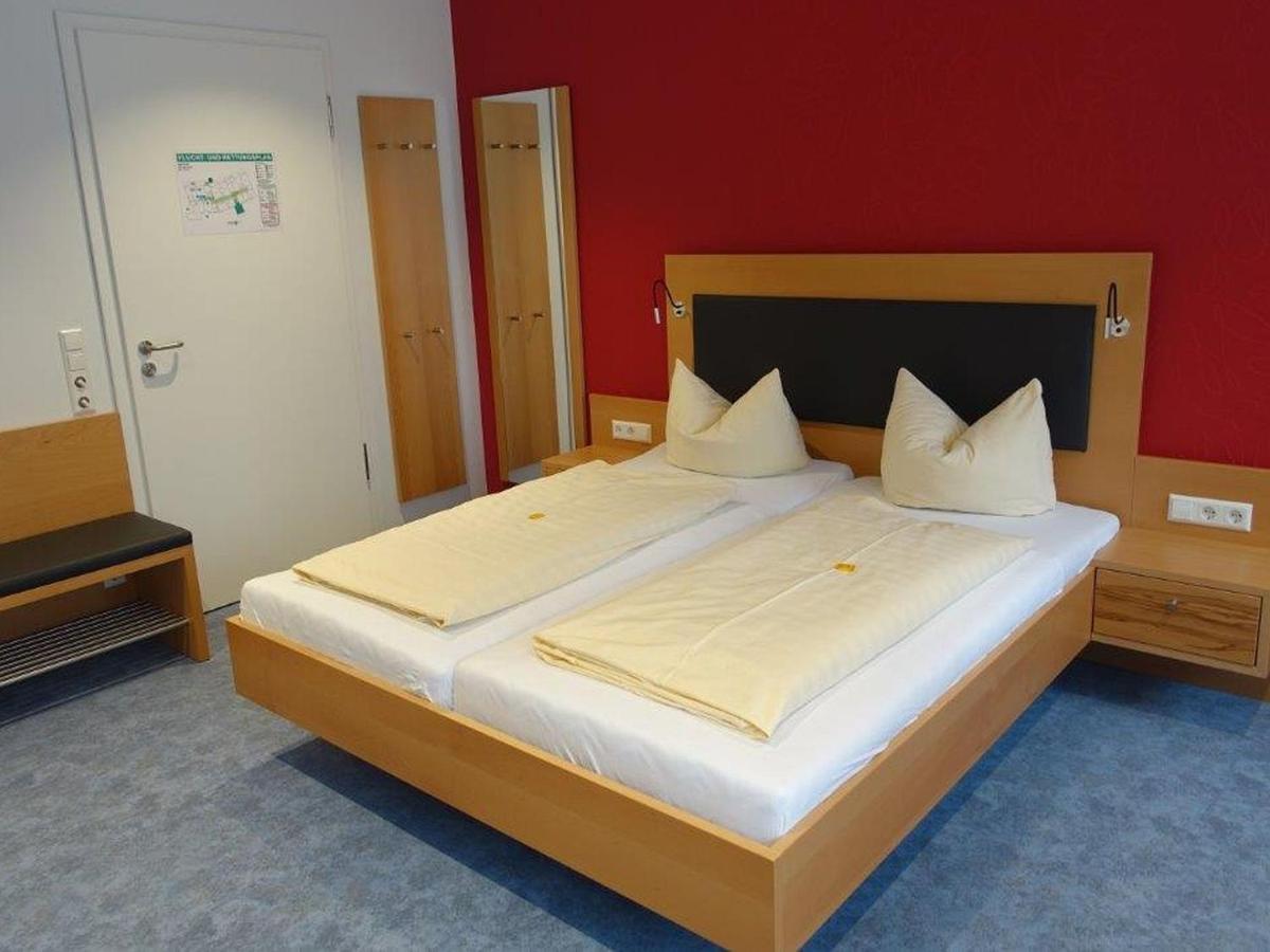 Hotel Gasthaus Krone اممنستاد ام بودينسي المظهر الخارجي الصورة