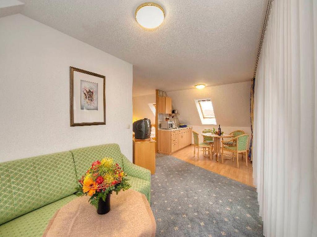 Hotel Gasthaus Krone اممنستاد ام بودينسي المظهر الخارجي الصورة