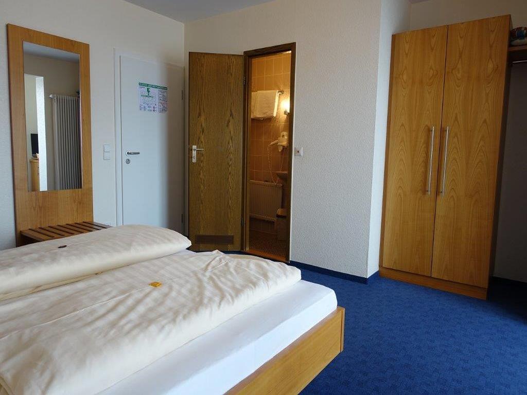 Hotel Gasthaus Krone اممنستاد ام بودينسي المظهر الخارجي الصورة